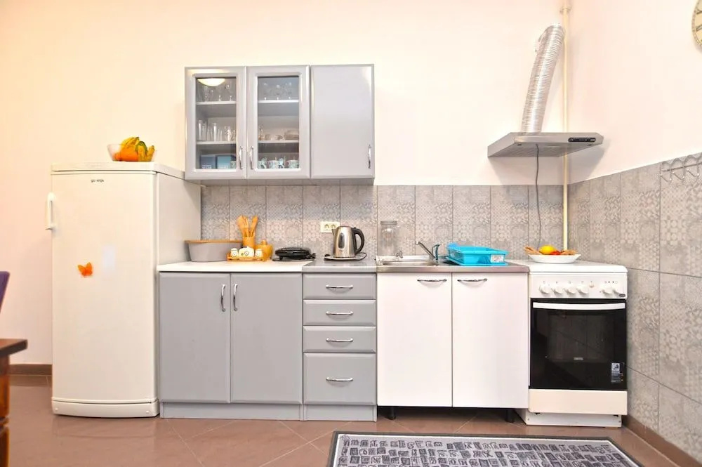 Apartment 1673