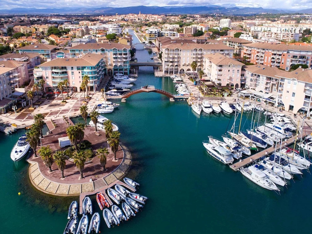 Apartment With one Bedroom in Fréjus, With Wonderful sea View, Balcony and Wifi