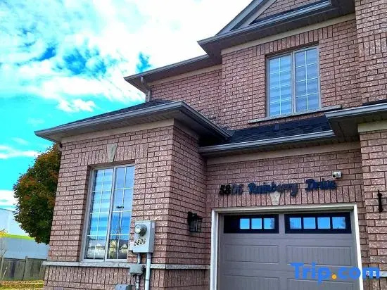 4 Bedrooms + DEN/Office 4 baths Entire Home