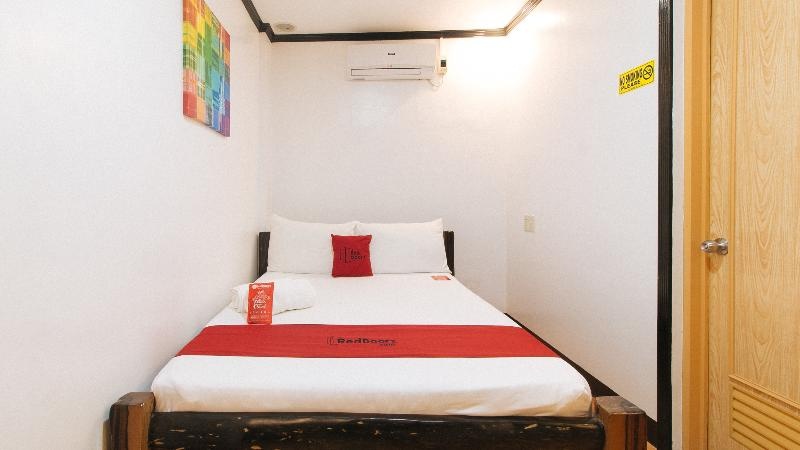 RedDoorz at La Sefa Hotel and Resort Atimonan