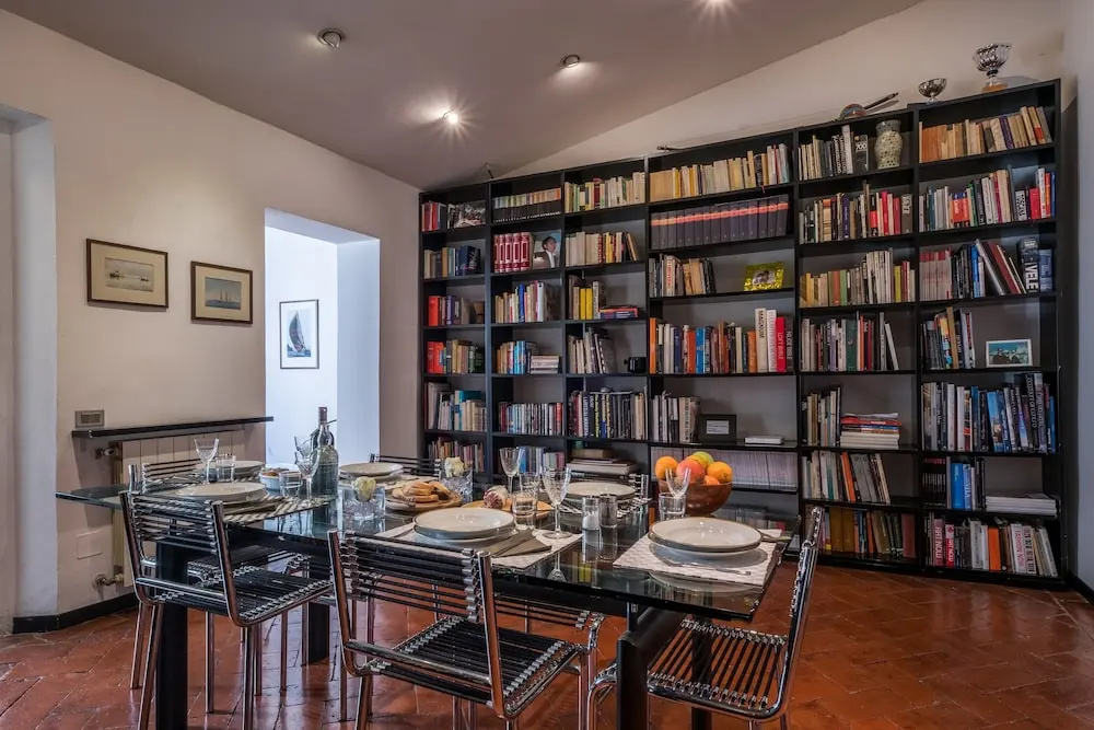 Cosy Suites in Glamorous Santo Spirito PLUS