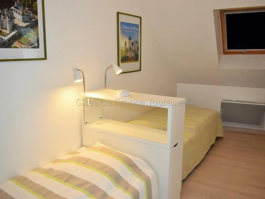 Gîte cosy en tuffeau, rénové, au cœur de la Touraine, proche châteaux, cour privative, vélos, non-fumeur - FR-1-381-209