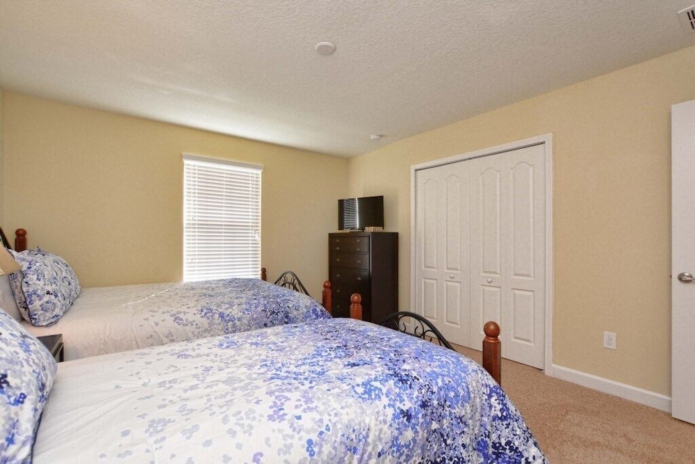 Paradise Palms-5 Bedroom w/pool - 3507PP Home by RedAwning