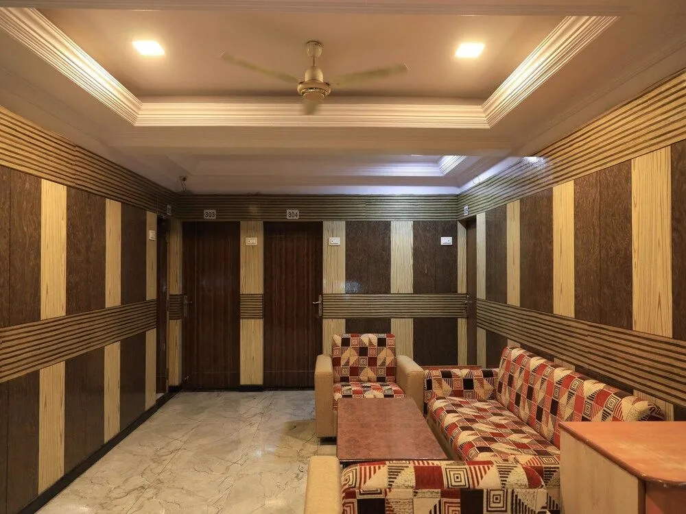 OYO Flagship 42122 Hotel Rahul