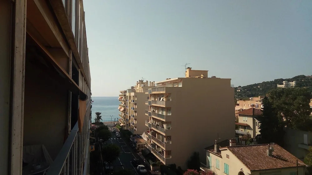 Studio in Roquebrune-cap-martin, With Wonderful sea View and Terrace -