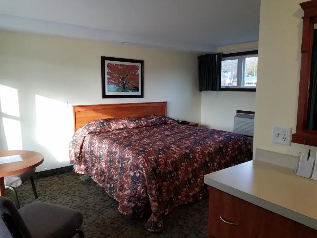 Black Hawk Motel & Suites