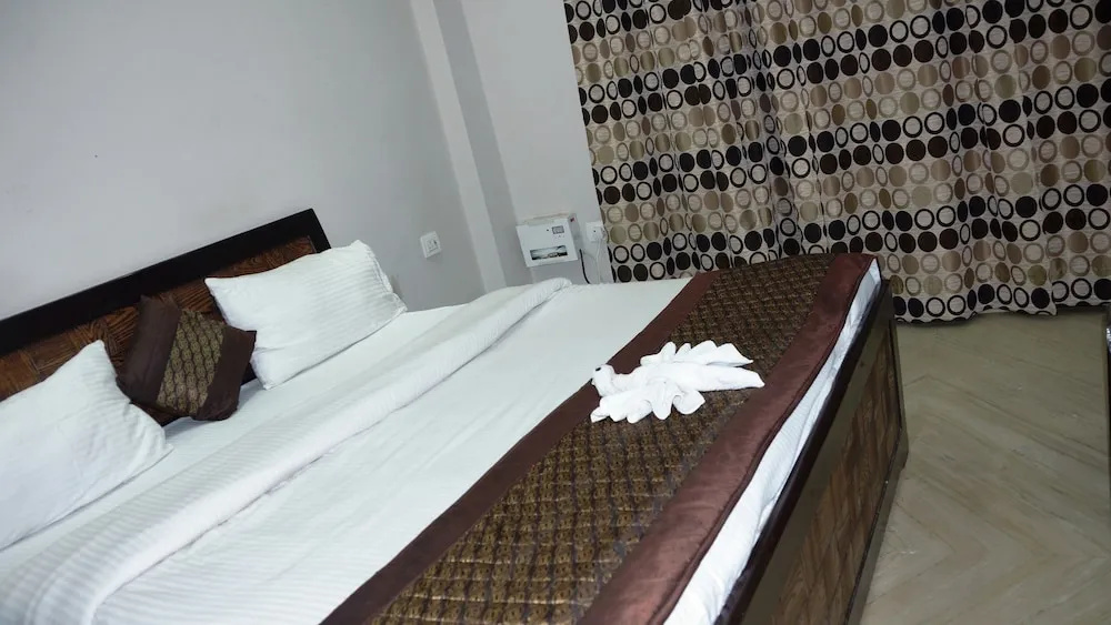 Maxfort Hospital Apartment