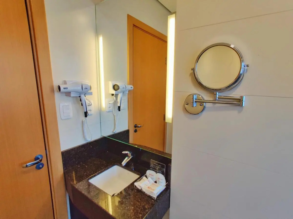 Mogano Express Hotel - PET FRIENDLY e ELETROPOSTO