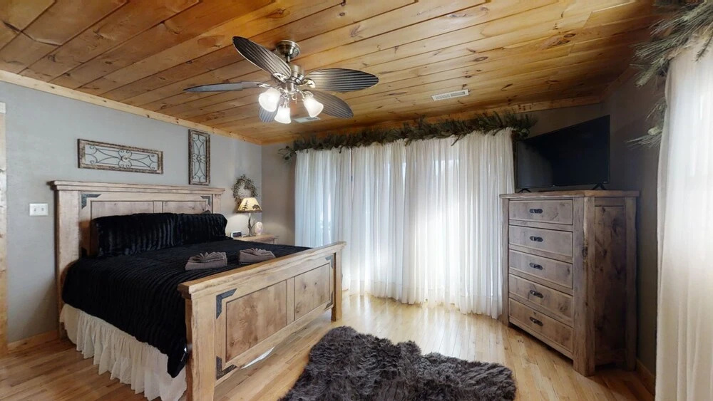 Southern Comfort - 4 Br Cabin