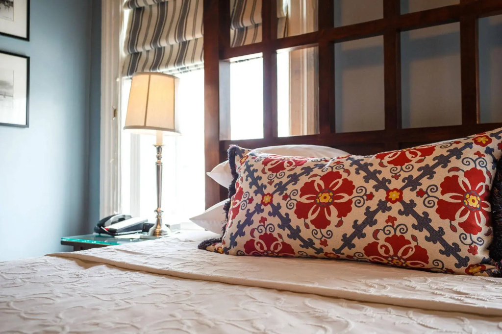 The Marshall House, Historic Inns of Savannah Collection