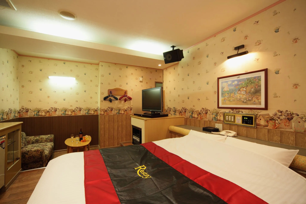 Restay DEE (Adult Only)