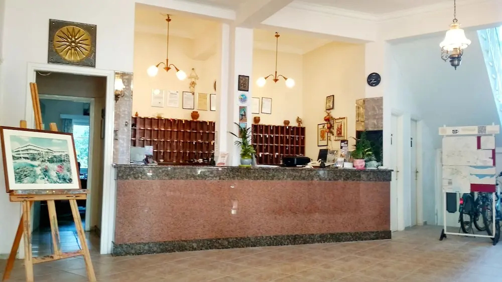 Nireus Hotel