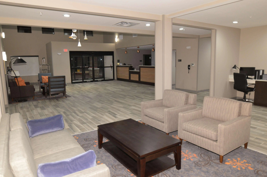 False River Hotel
