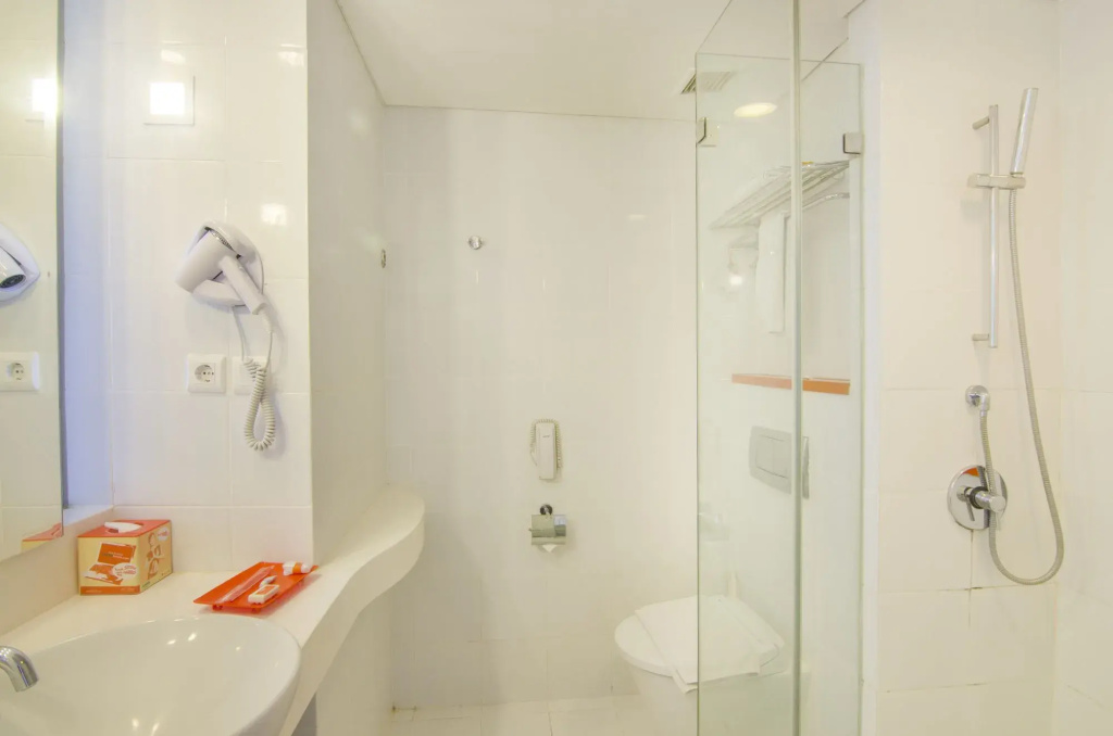 HARRIS Hotel and Conventions Denpasar Bali