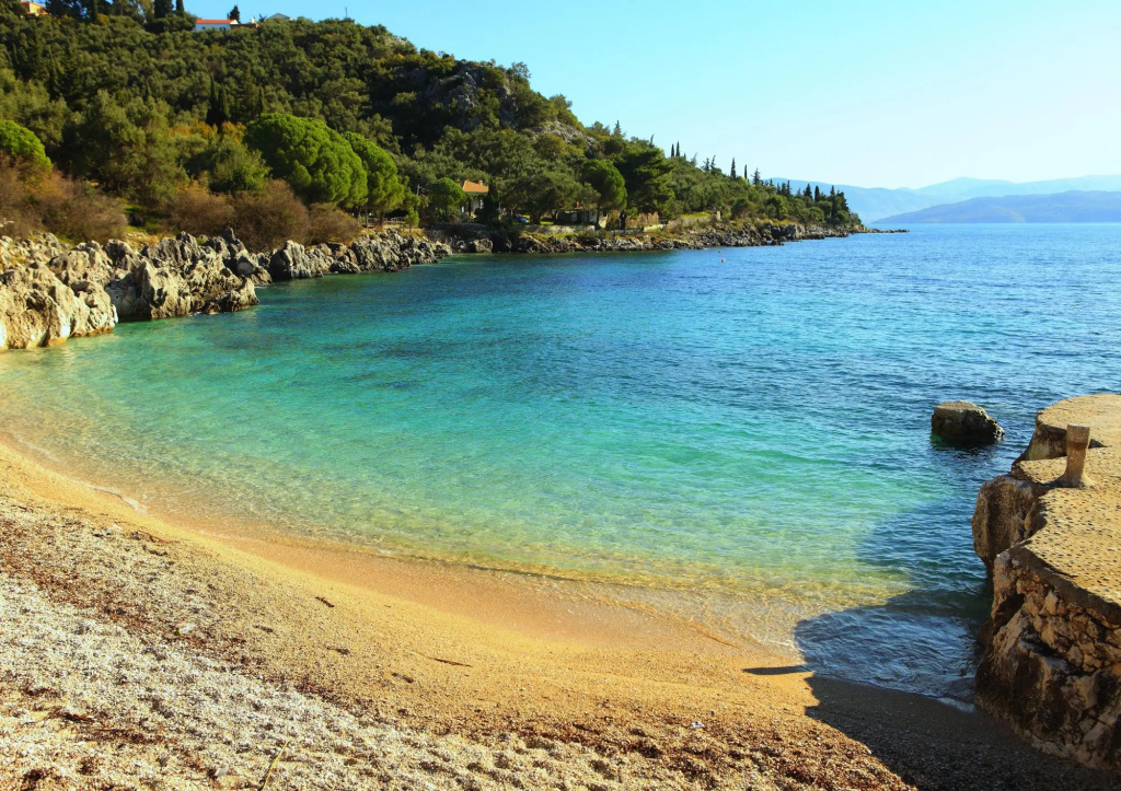 Villa Youla Large Private Pool Walk to Beach Sea Views A C Wifi Car Not Required - 1025
