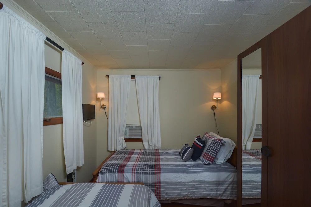 Nestled Hideaway 3 Bedroom House