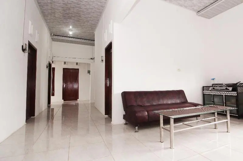 OYO 435 Panglima Polim Homestay Syariah