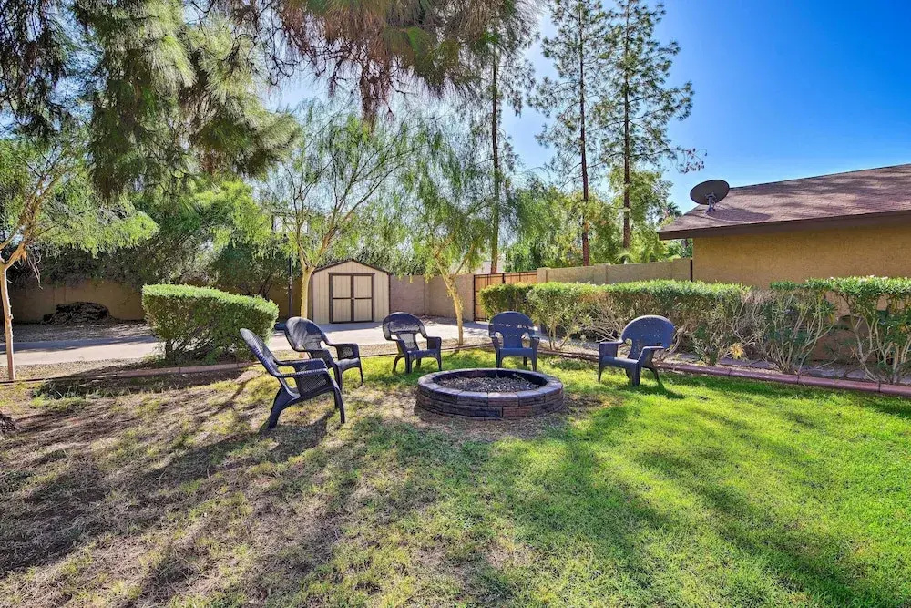Pool, Bar & Game Room: Red Mountain Mesa Oasis