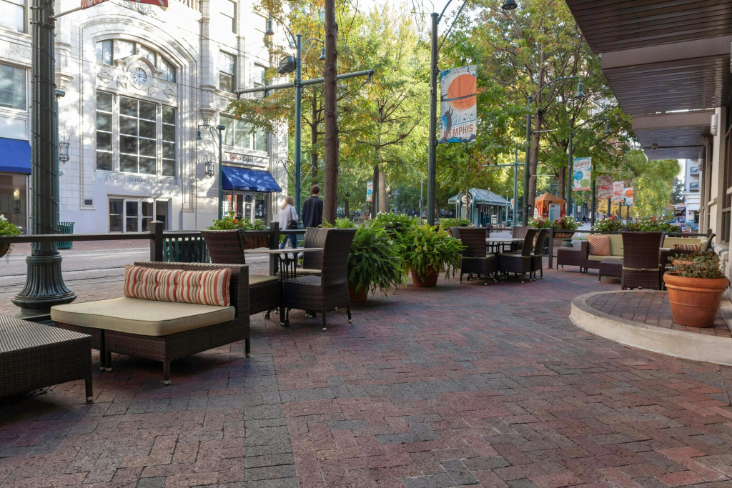 Courtyard Memphis Downtown