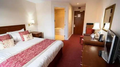 The Emmbrook Inn Hotel