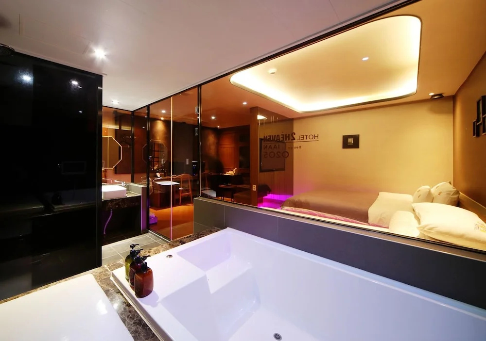 2Heaven Hotel