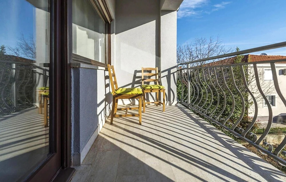 5 Bedroom Awesome Home In Medulin