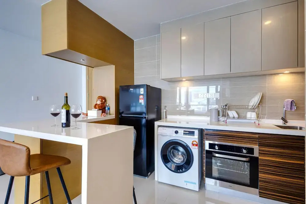 R&F Princess Cove Seine Region by Lions Bay