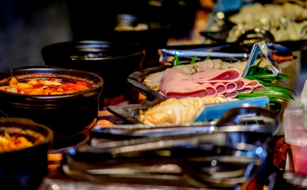 Tokyo Boutique Front Beach Hotel