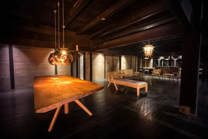 The Expedition Hotel Zenagi