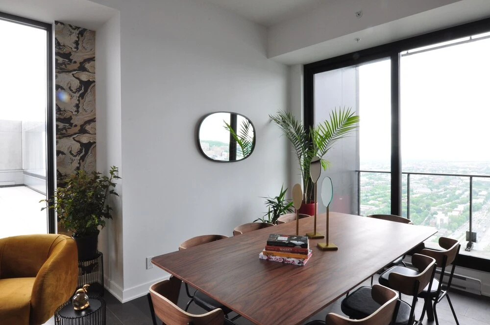 Tour des Canadiens Penthouse by Hometrotting