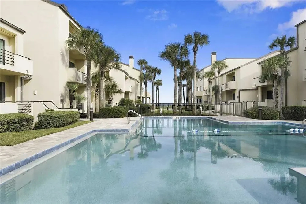 Spinnakers Reach 832 - Three Bedroom Condo