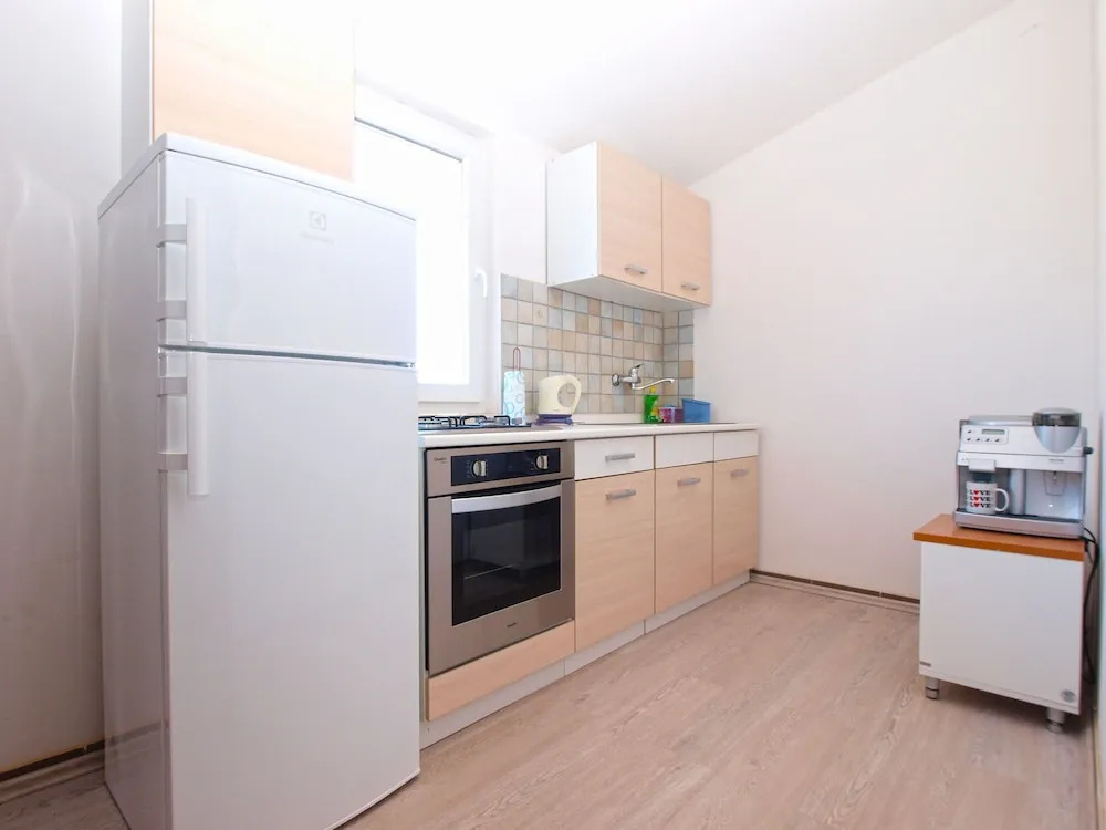 Apartment 1496