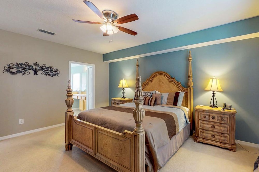A Great 5 Bedroom Villa With it own Private Pool Perfect Wail in Davenport