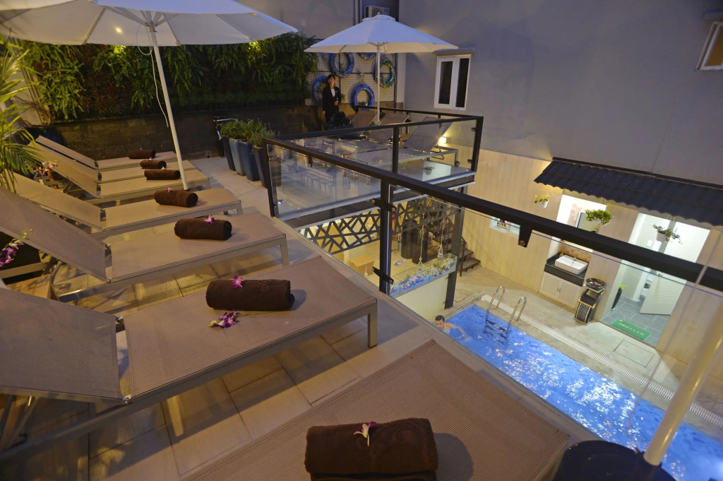 Urban Logde Hotel