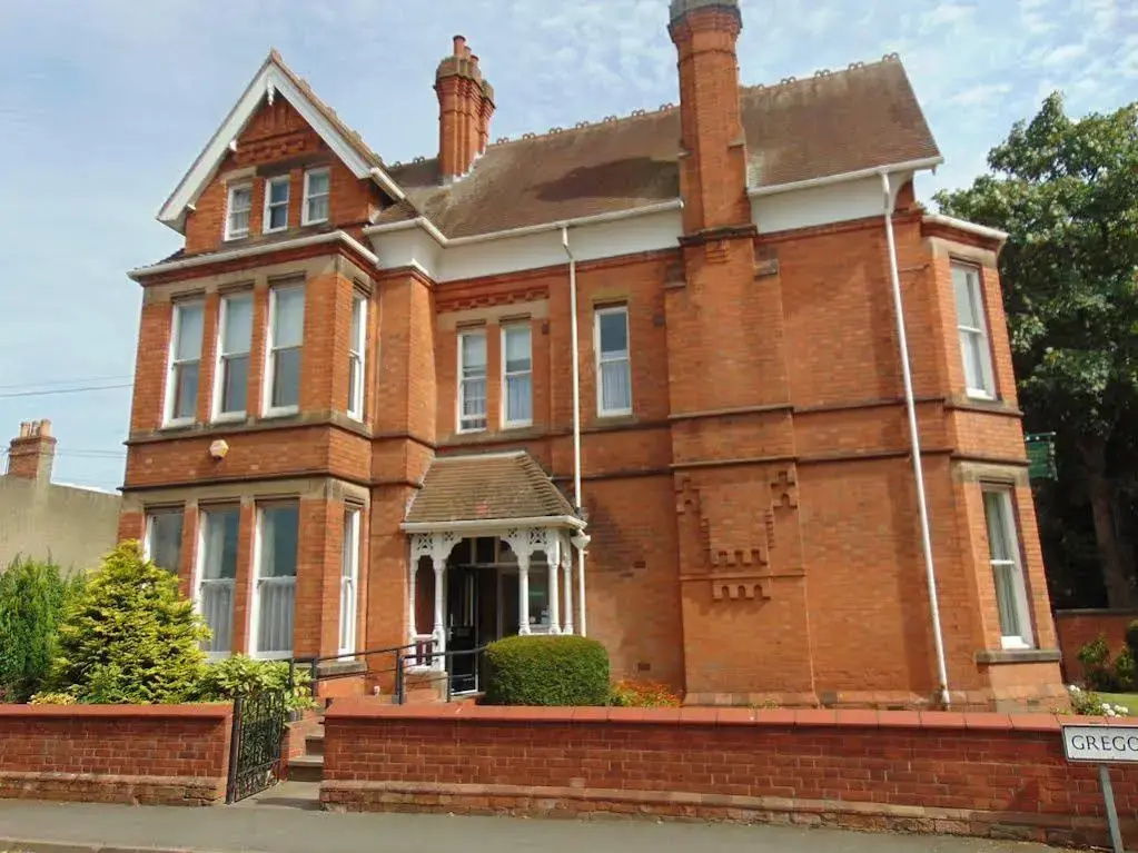 Holywell House