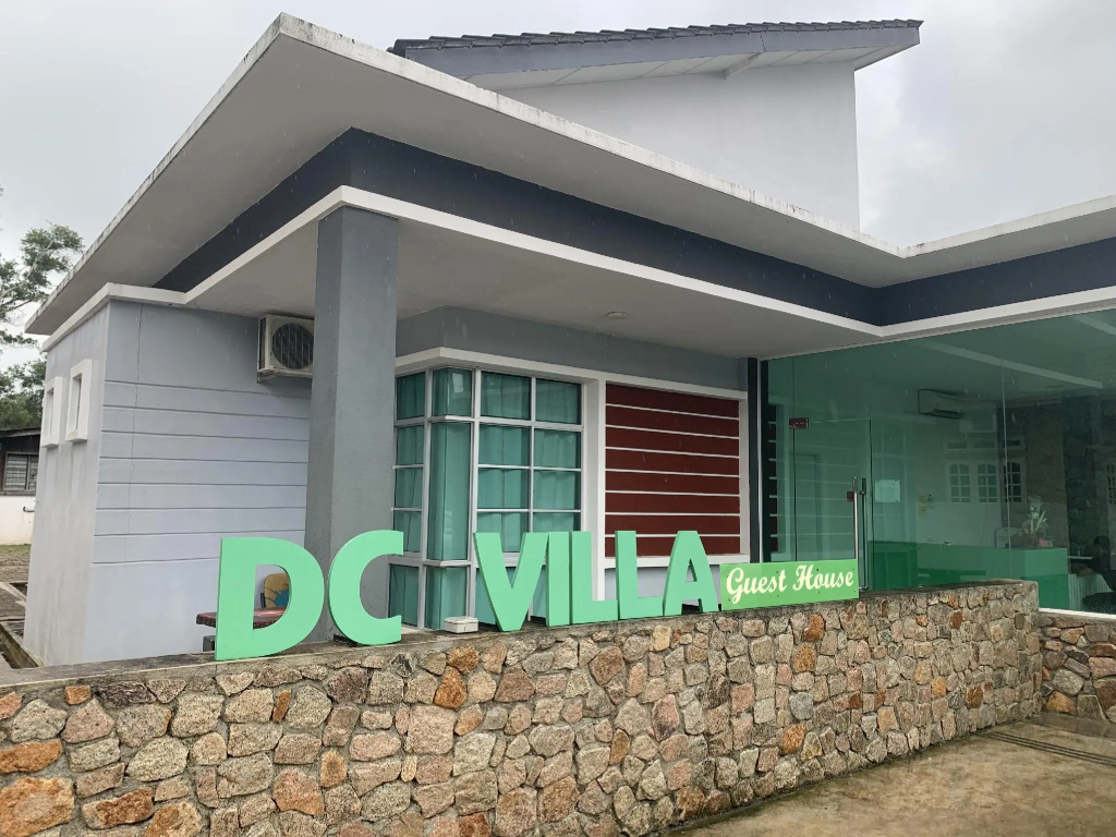 OYO 90005 DC Villa Guest House