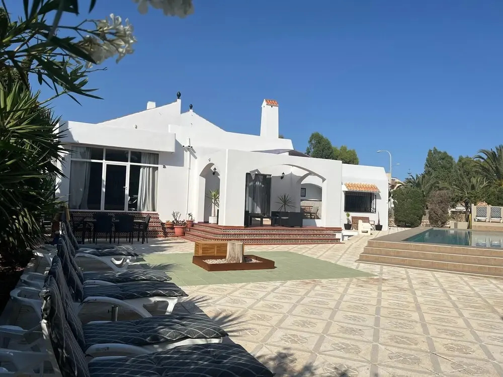 Pleasant Studio House in Front of the Beach