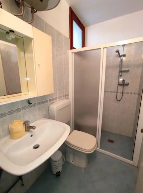 Comfy 2 Bedroom Flat Near the Beach