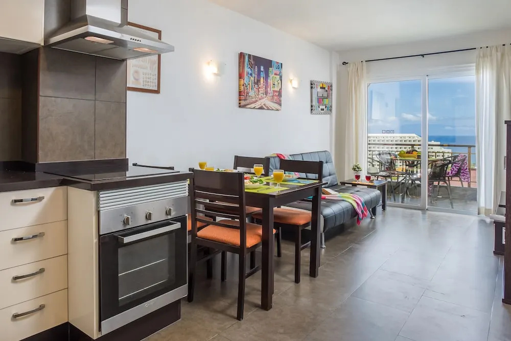1020 Apartment with Fabulous View of Las Americas