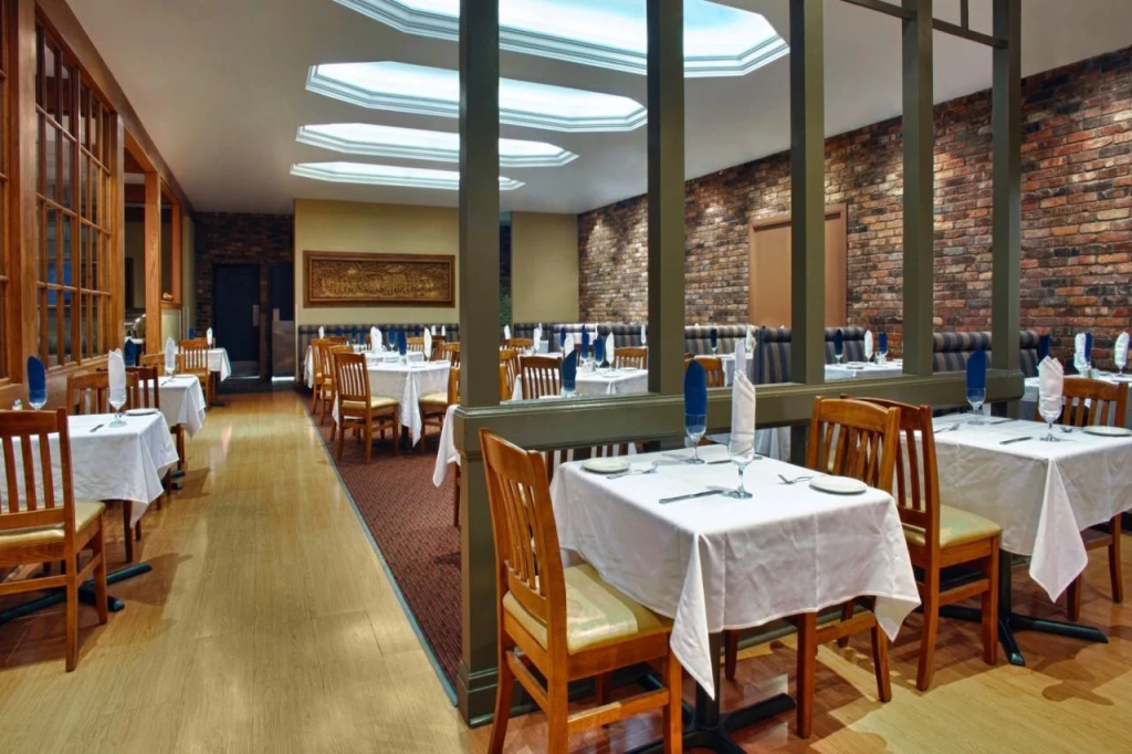 Four Points by Sheraton Toronto Airport