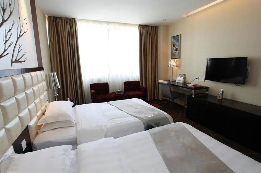 Kunming Long Way Hotel