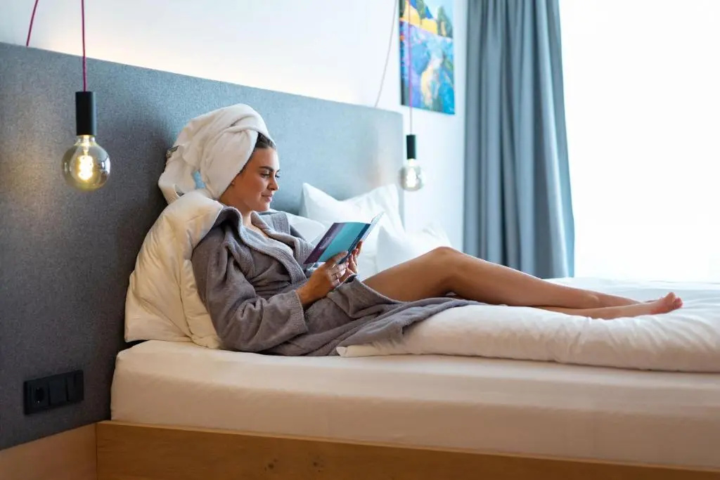 Wellness und Brunch Hotel MorgenZeit beheizter Naturteich Genuss Frühstück bis 13 Uhr Hochkönig Sommercard