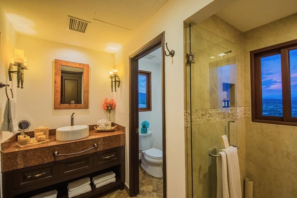 Amazing Ocean View 4BD Penthouse