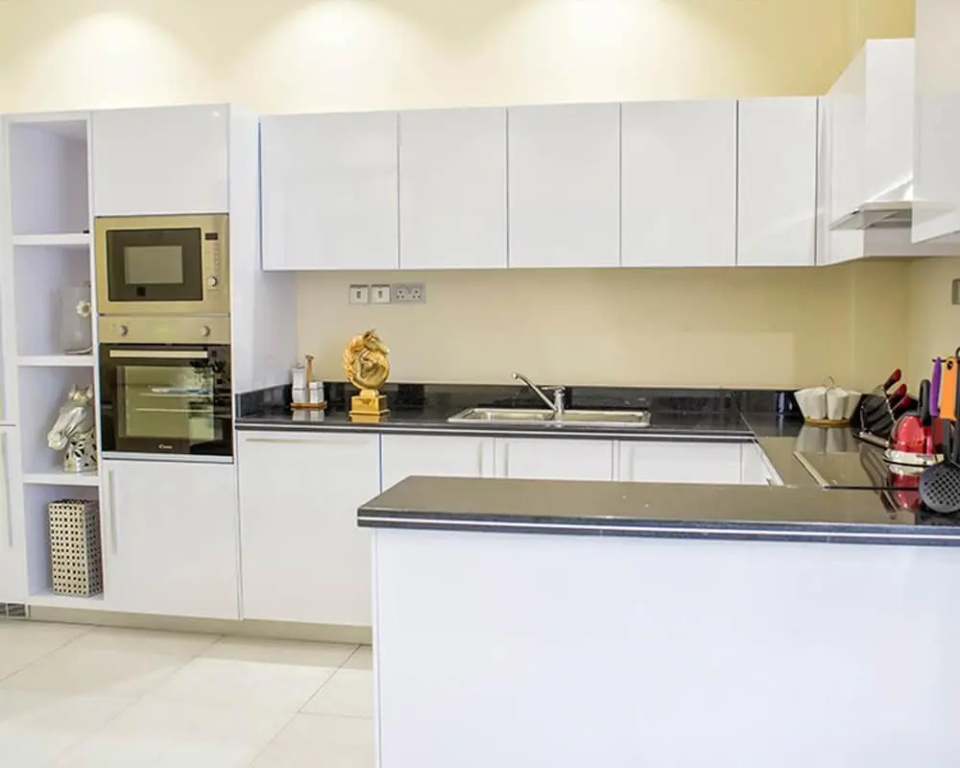 Wonderful 3 Bedroom Penthouse st the Lankmark Suite Hotel