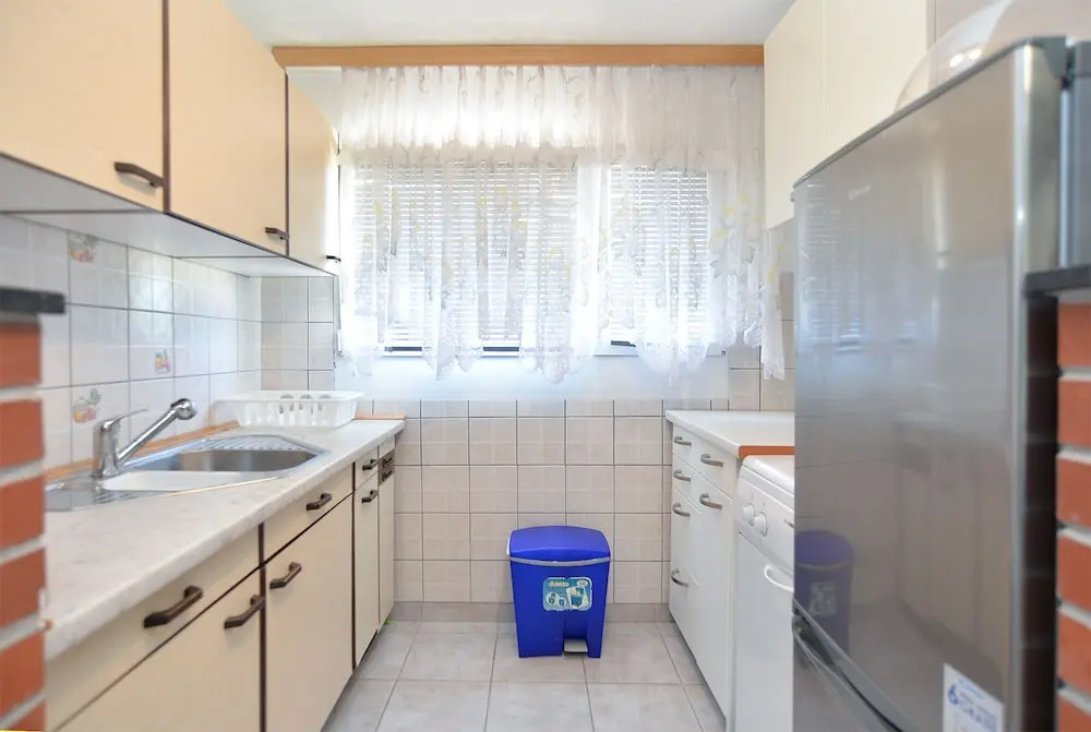 Apartment 1976