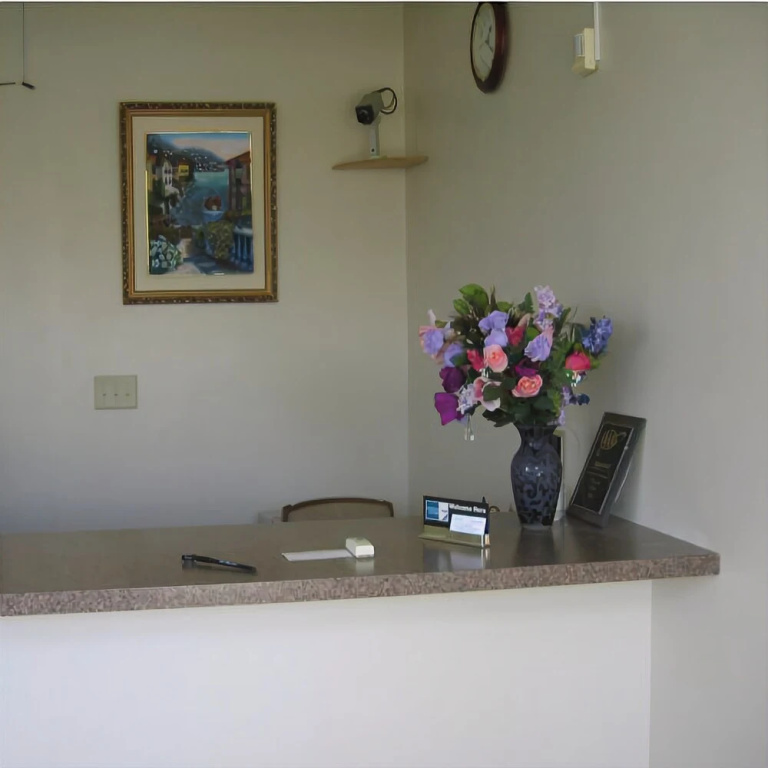 Utica Rest Inn