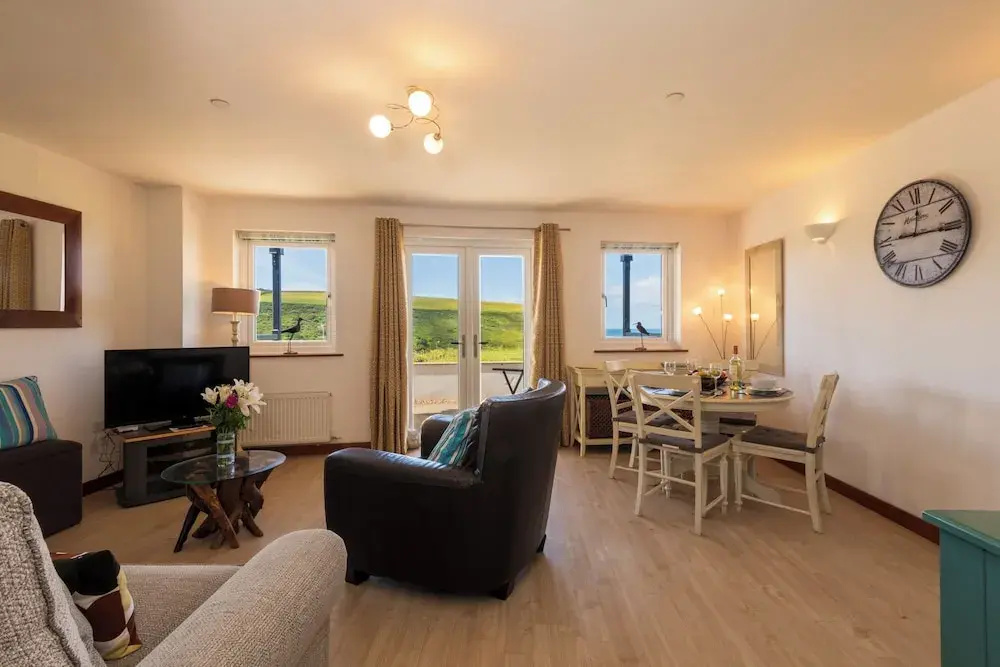 White Lodge Apartments