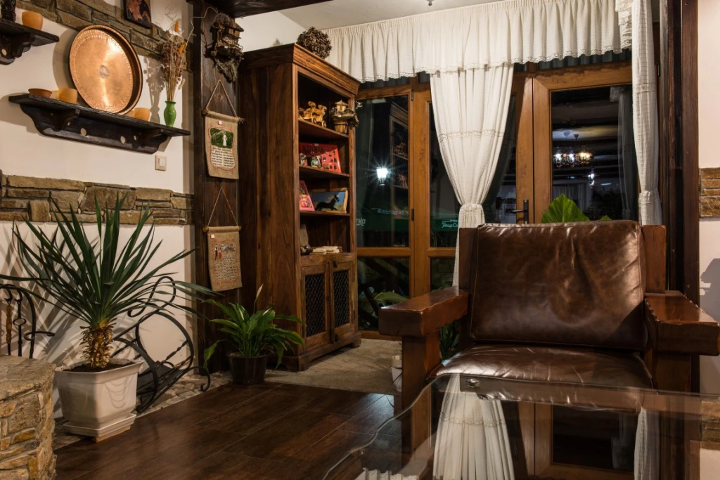 Mountain Lake Hotel