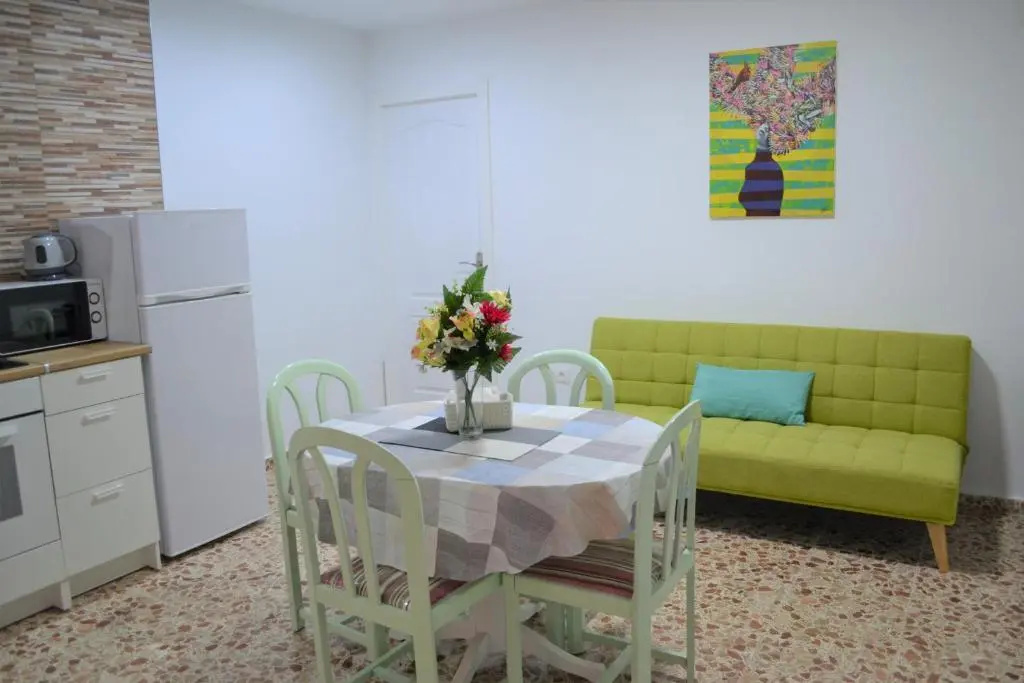 Fantastic 1 bedroom Apartment with Gallery (CB6EV)