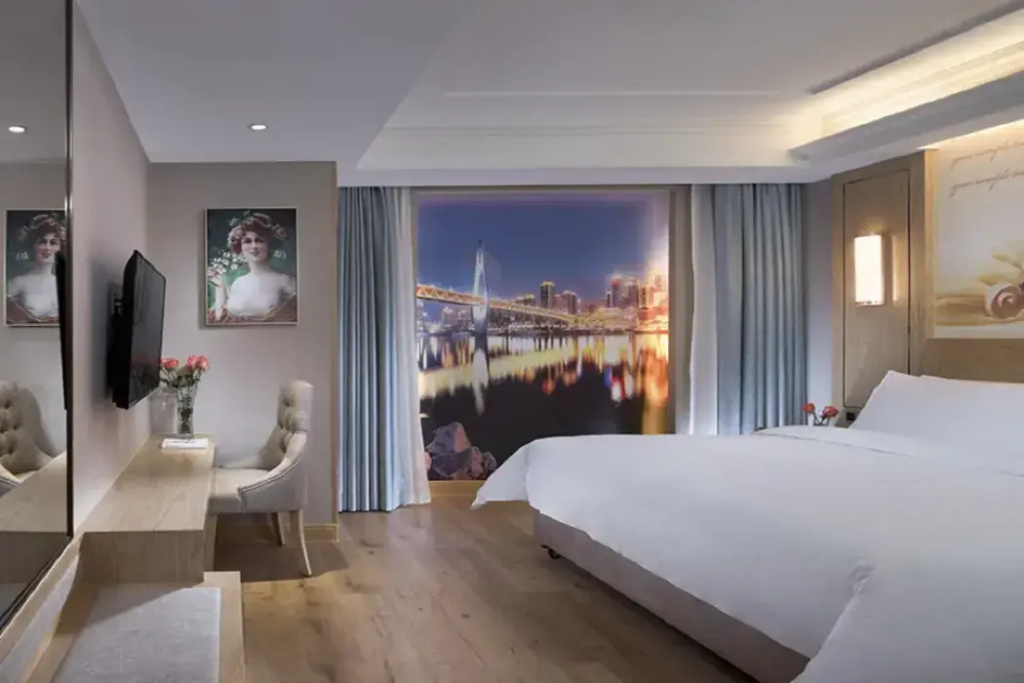 Qinchuyuan Homestay (Jiefangbei Pedestrian Street Hong Ya Dong)